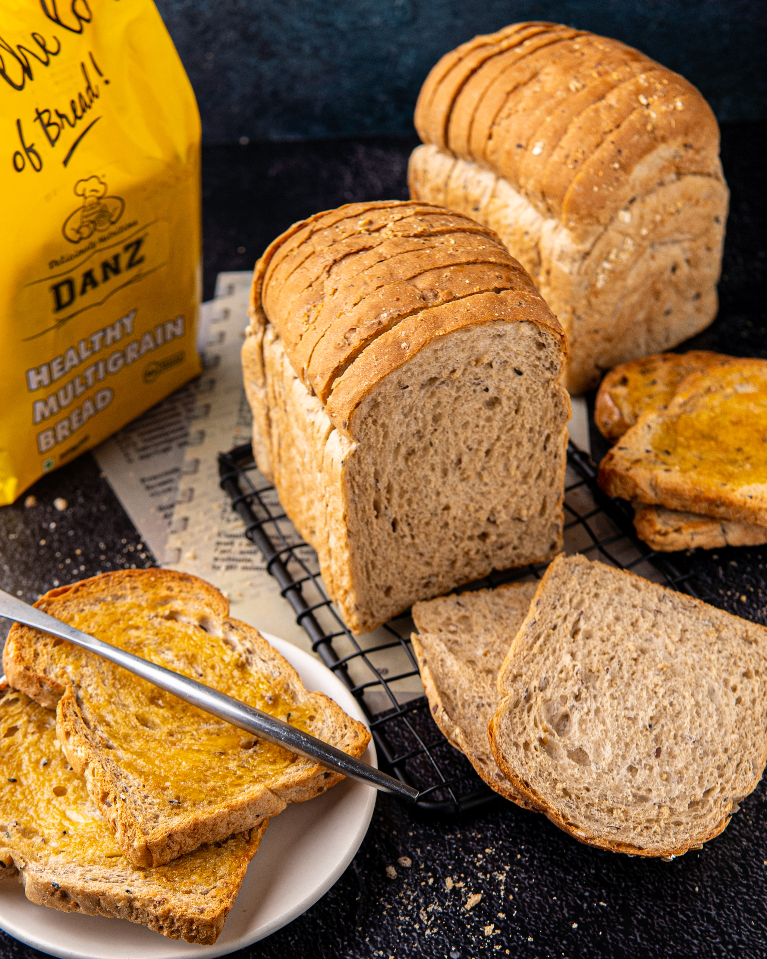 MULTIGRAIN BREAD 300 GMS (300 GM)