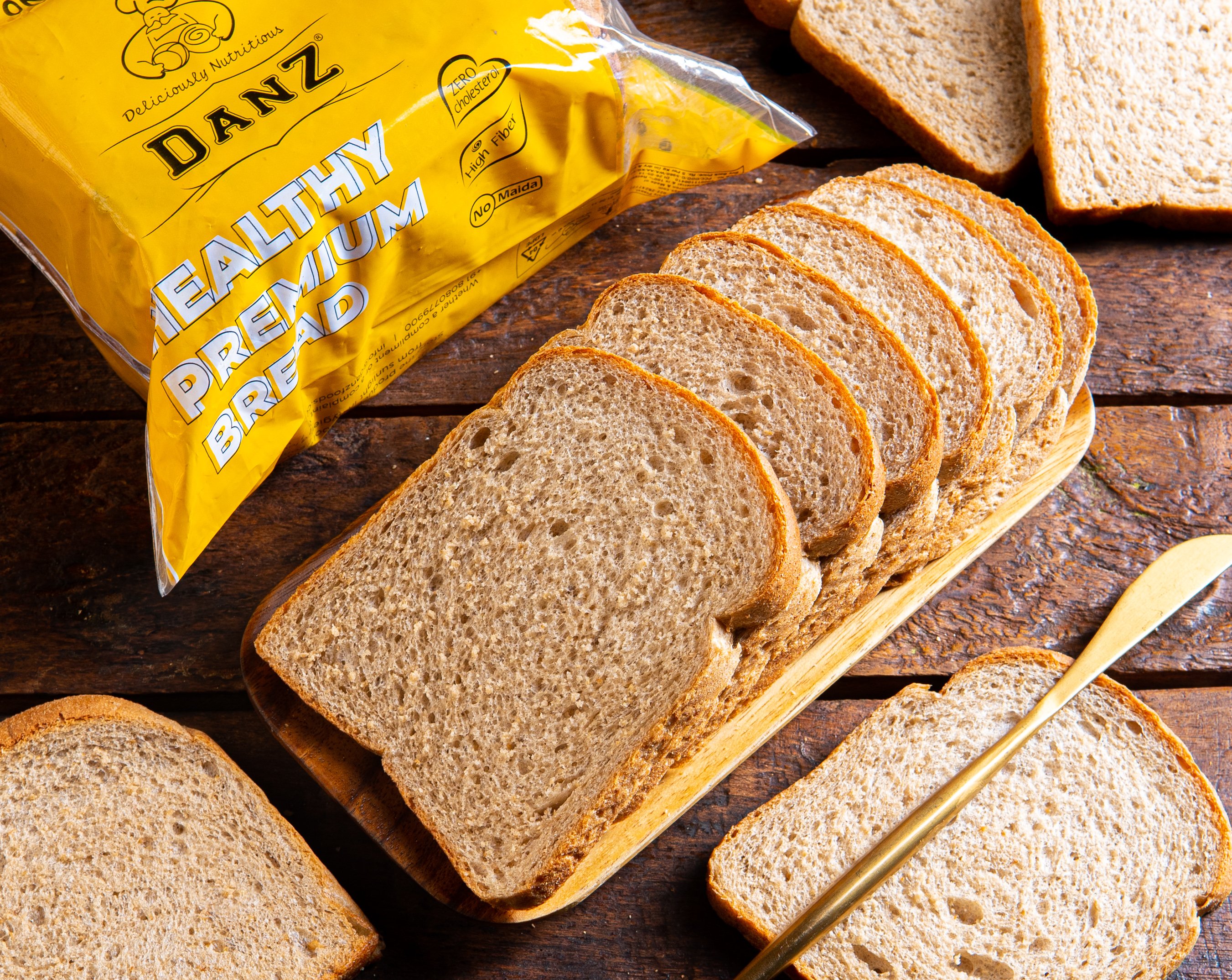 WHOLEWHEAT BREAD 300 GMS (300 GM)